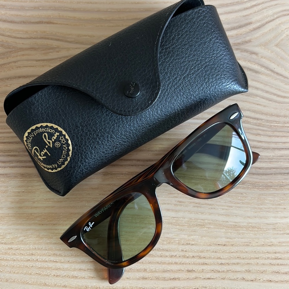 Ray-Ban Wayfarer Sun Glasses Brown Tortoise w Case